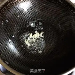 Make Fried eggs, mucus step 1