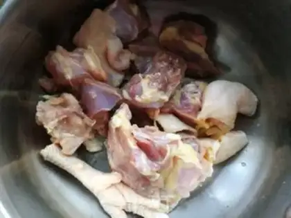 Make Psychic mushroom chicken soup step 1