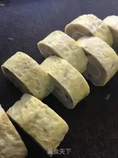 Make Pyramid fried fish omelet step 2