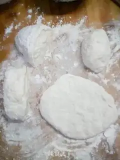 Make Spicy egg pie step 3