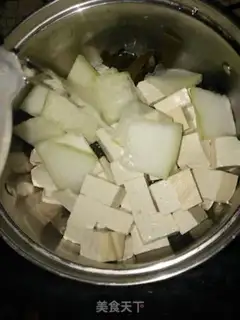 Make Tofu soup from the melon step 4