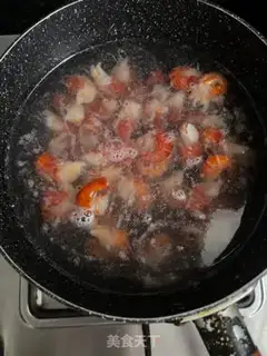 Make Crawfish noodles step 0