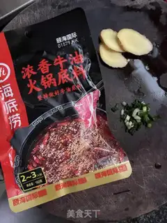 Make Crawfish noodles step 1