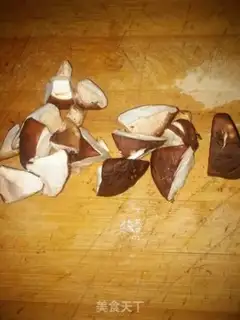 Make Garlic mushroom fried eggs step 1