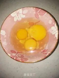 Make Garlic mushroom fried eggs step 3