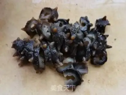 Make cucumber cucumber with sea cucumber step 1