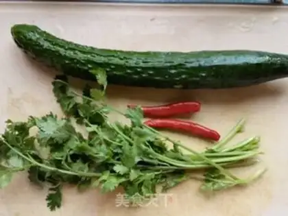 Make cucumber cucumber with sea cucumber step 2
