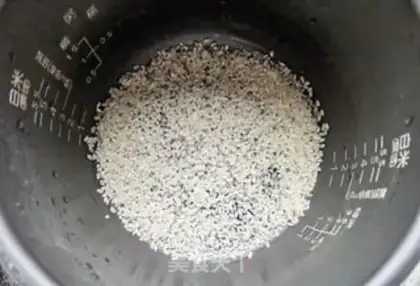 Make Porridge onions and eggs step 1