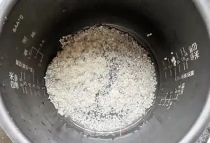 Make Porridge onions and eggs step 2
