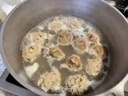 Make The mushrooms are cooking radish step 5