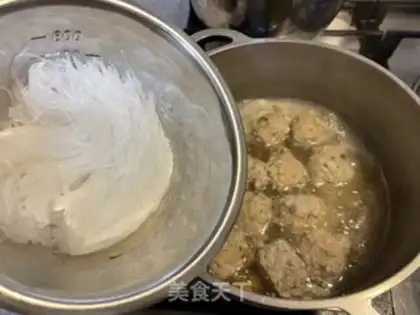 Make The mushrooms are cooking radish step 6