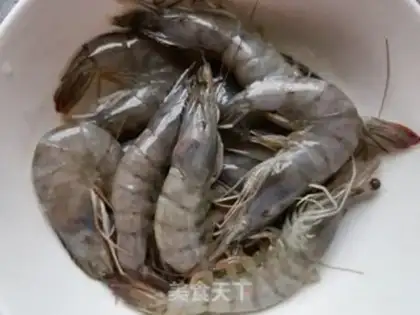 Make Garlic sauce and shrimp step 0