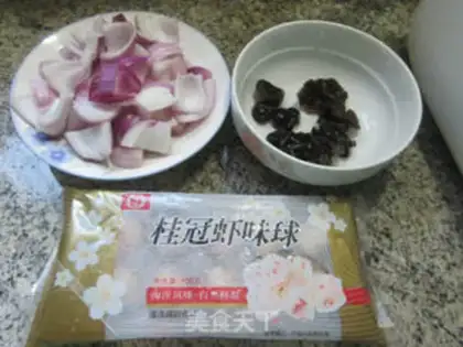 Make Black-mud shrimp-flavored onions step 0
