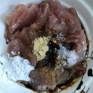 Make Onion fried spinal meat step 2