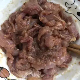 Make Onion fried spinal meat step 3
