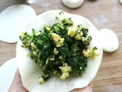 Make radish egg box step 8