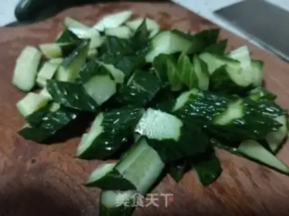 Make cucumber pepper shrimp step 2