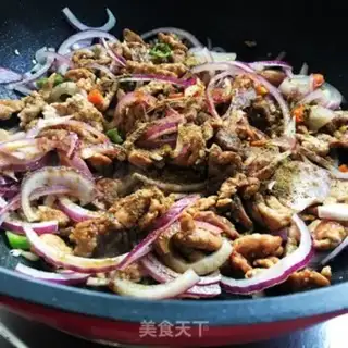 Make Onion fried spinal meat step 8