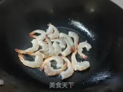Make cucumber pepper shrimp step 4