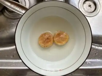 Make Steaming eggs step 1