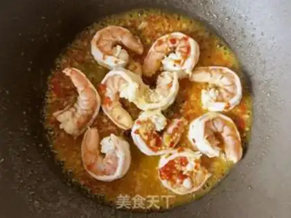 Make Garlic sauce and shrimp step 11