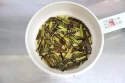 Make Onion noodles step 2