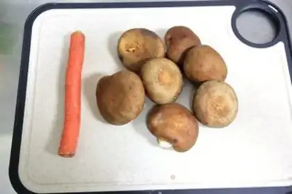 Make Beef soup and mushroom carrots step 6