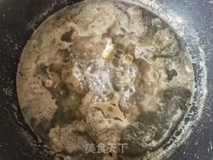 Make Worm grass and cowtail soup step 3