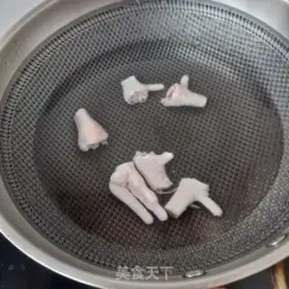 Make Chicken claws, octopus, beans step 2