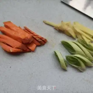 Make Chicken claws, octopus, beans step 4