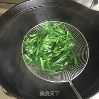 Make Eggskin pickles step 1