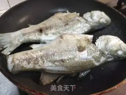 Make The sour bean horns burn the bass step 0