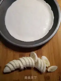 Make Banana hand grab pizza step 0