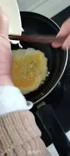 Make cucumber fried eggs step 5