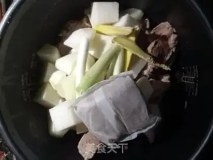 Make Roach and lamb stew step 5