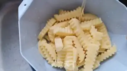Make Spicy hyena potatoes step 2