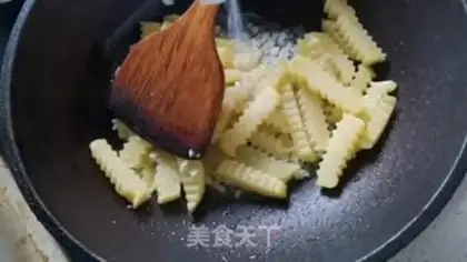 Make Spicy hyena potatoes step 6
