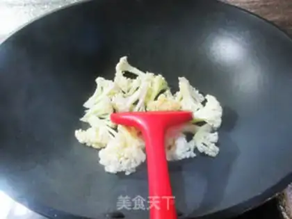 Make Beefball florist corn noodles step 2