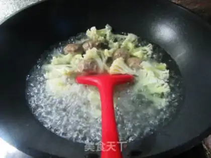 Make Beefball florist corn noodles step 3