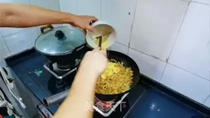 Make Egg and ham and crackers step 10