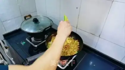 Make Egg and ham and crackers step 11