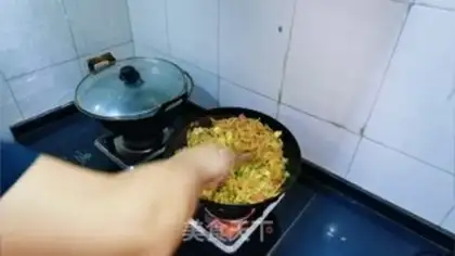 Make Egg and ham and crackers step 12