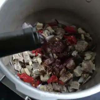 Make Spicy gravy step 6