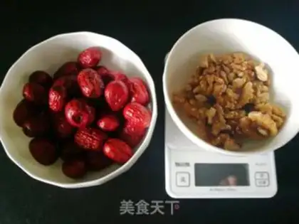 Make The walnut dates are heavy step 0