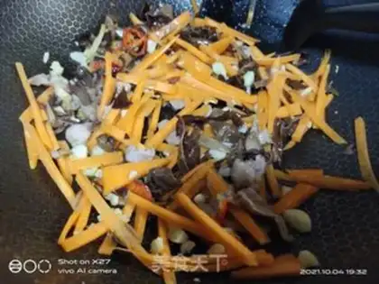 Make Carrot cabbage with fried meat step 2