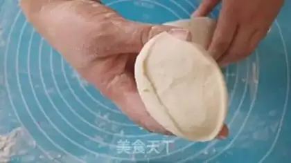 Make Sesame onion rolls step 3