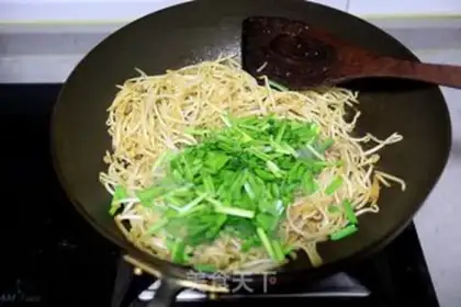 Make Meat bean sprouts step 5