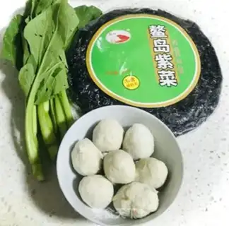 Make Soup of the purple meatballs step 0