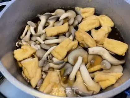 Make Red beef noodles step 1