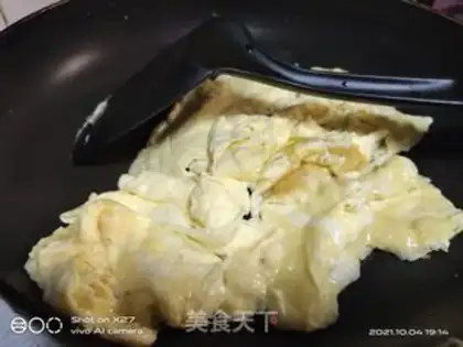 Make Eggs and cabbage with fried meat step 1